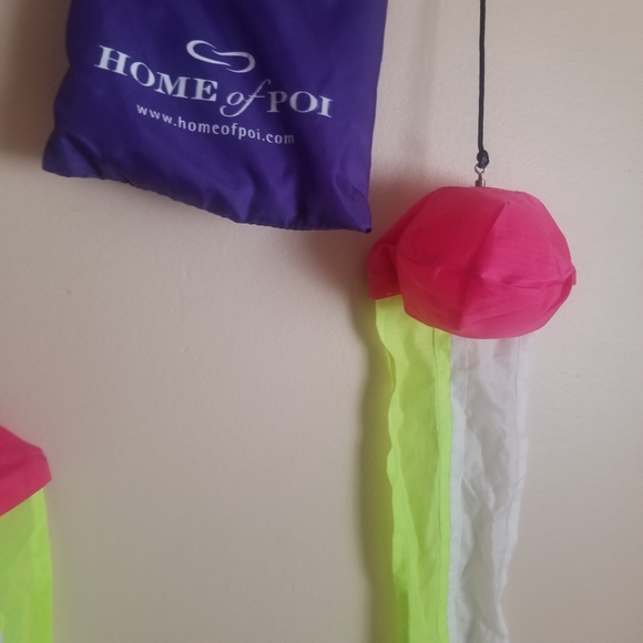 UV Poi - Picture 2 of 3